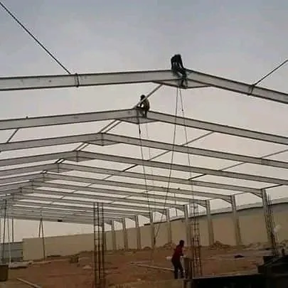 إنشاء وتشييد هناجر ومستودعات تجارية